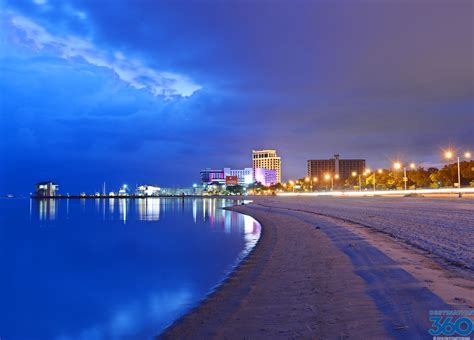 Biloxi .